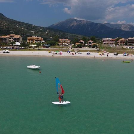 Hotel Odeon Vasiliki  Bagian luar foto