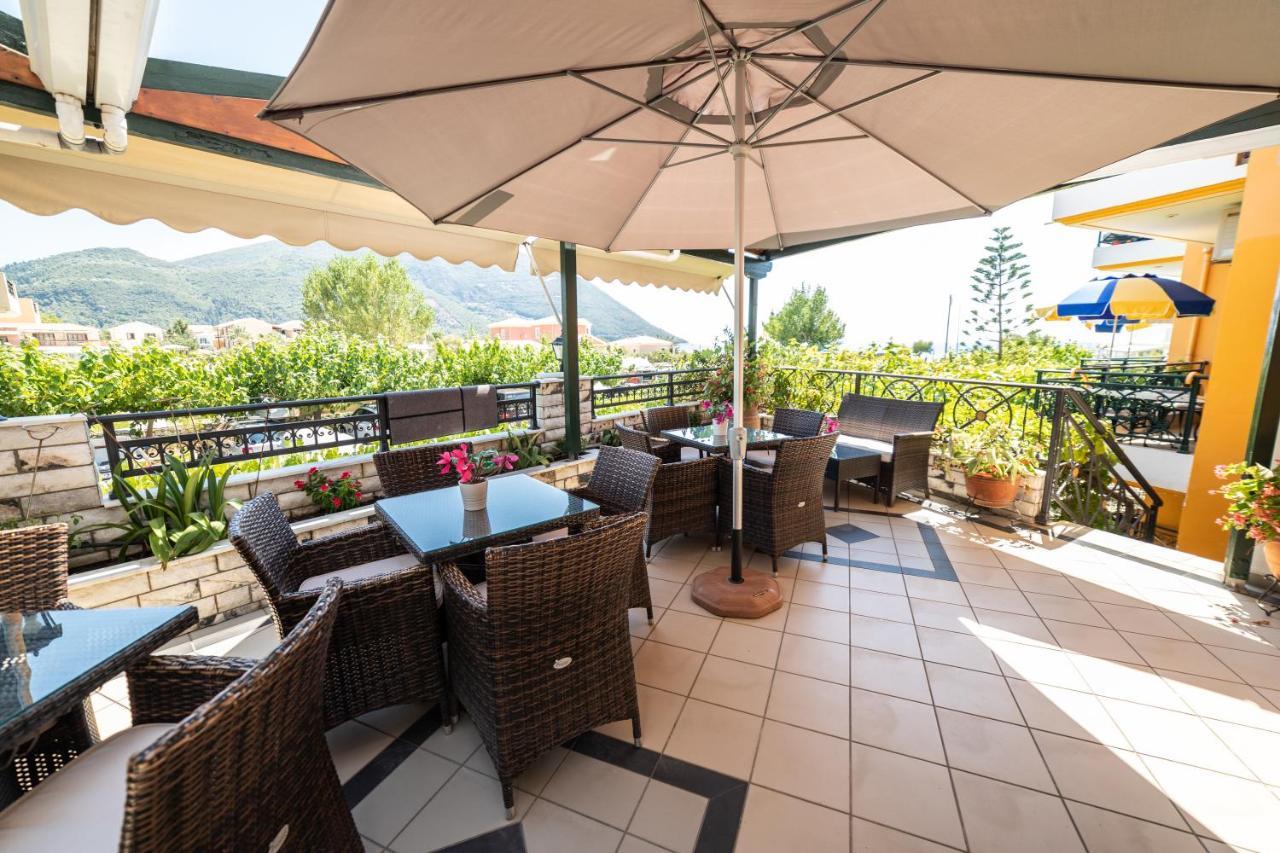 Hotel Odeon Vasiliki  Bagian luar foto