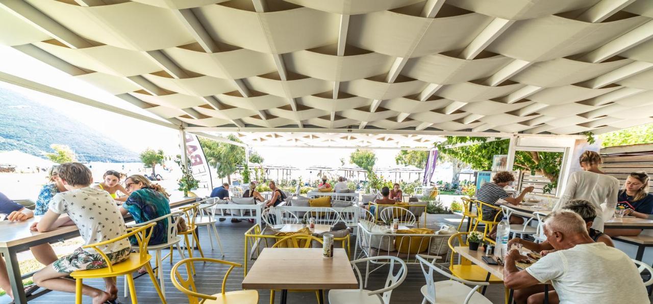 Hotel Odeon Vasiliki  Bagian luar foto