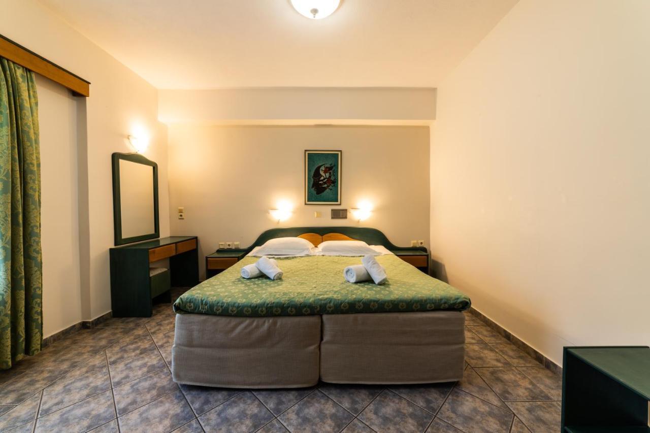 Hotel Odeon Vasiliki  Bagian luar foto