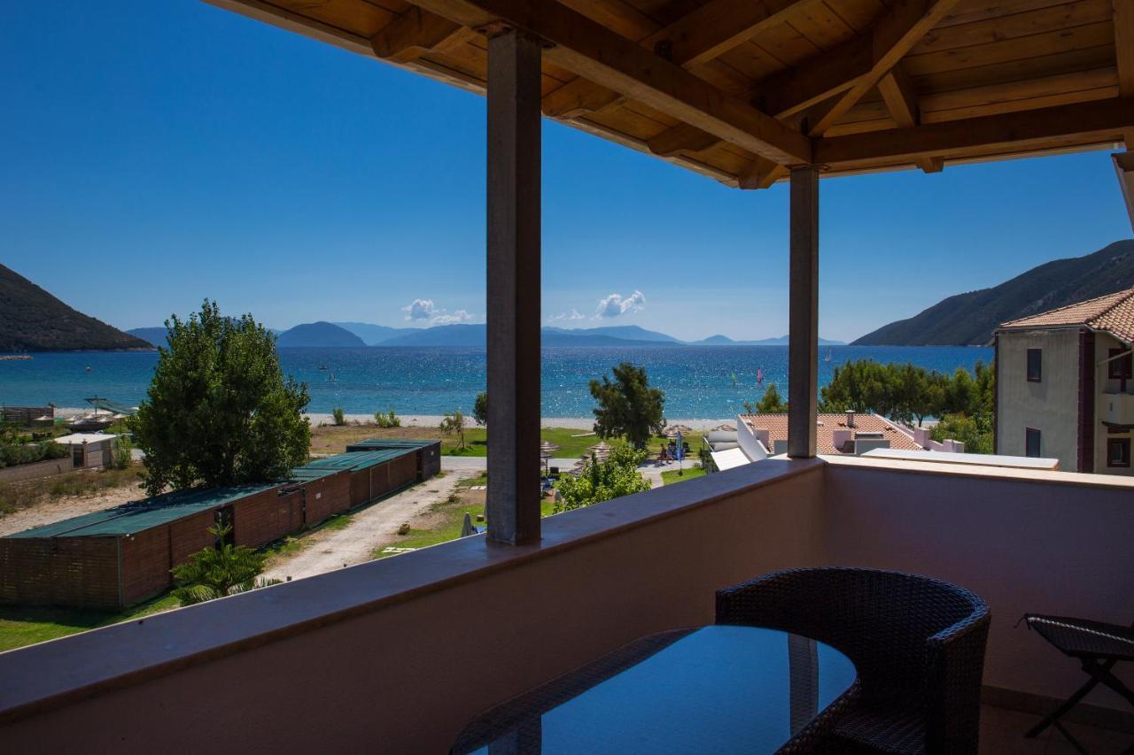 Hotel Odeon Vasiliki  Bagian luar foto