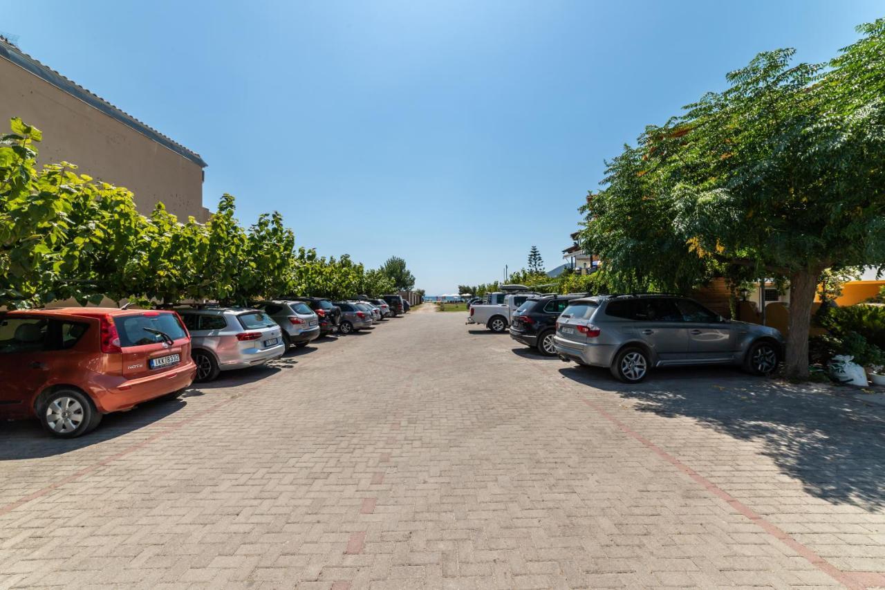 Hotel Odeon Vasiliki  Bagian luar foto