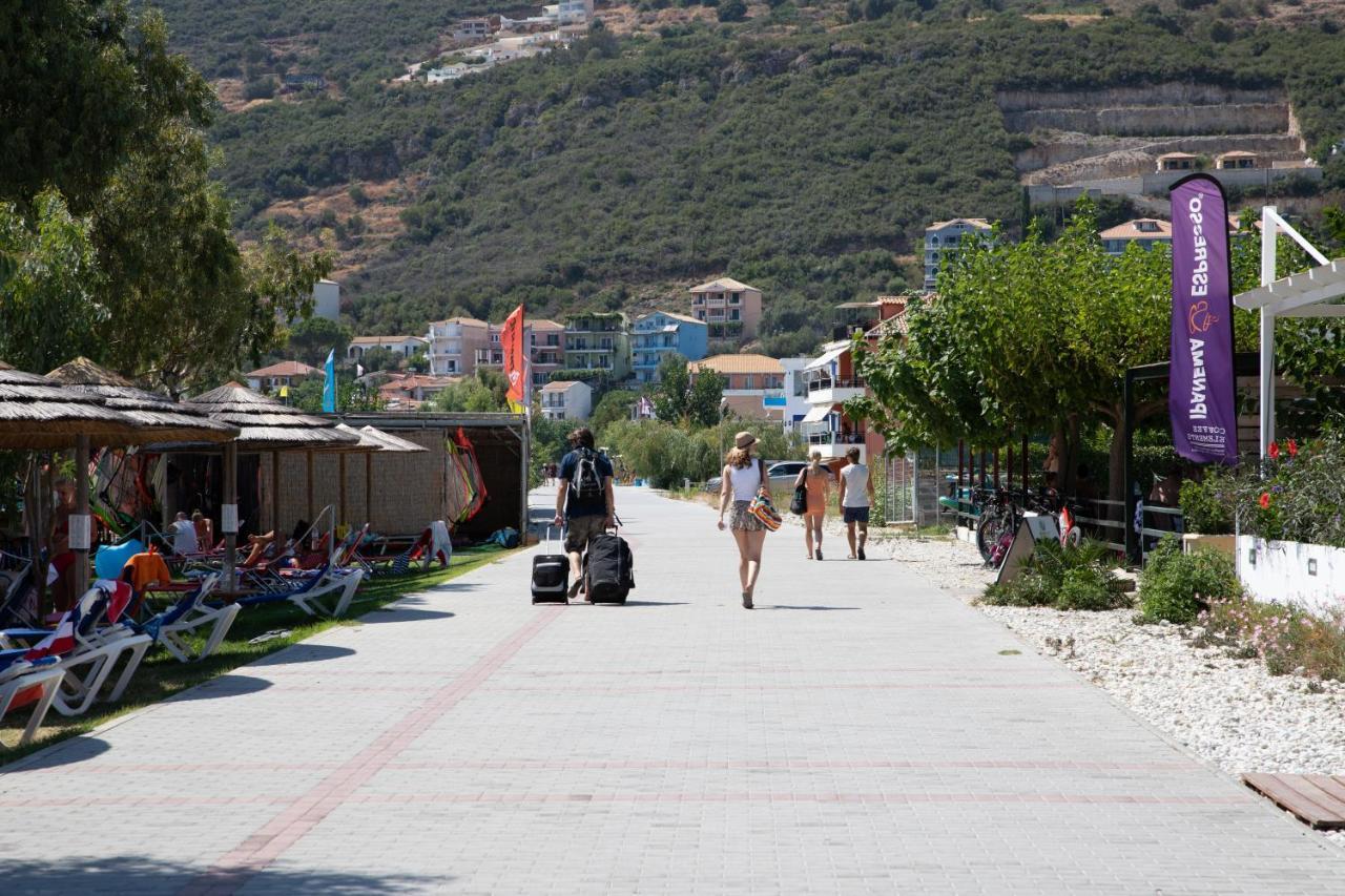 Hotel Odeon Vasiliki  Bagian luar foto