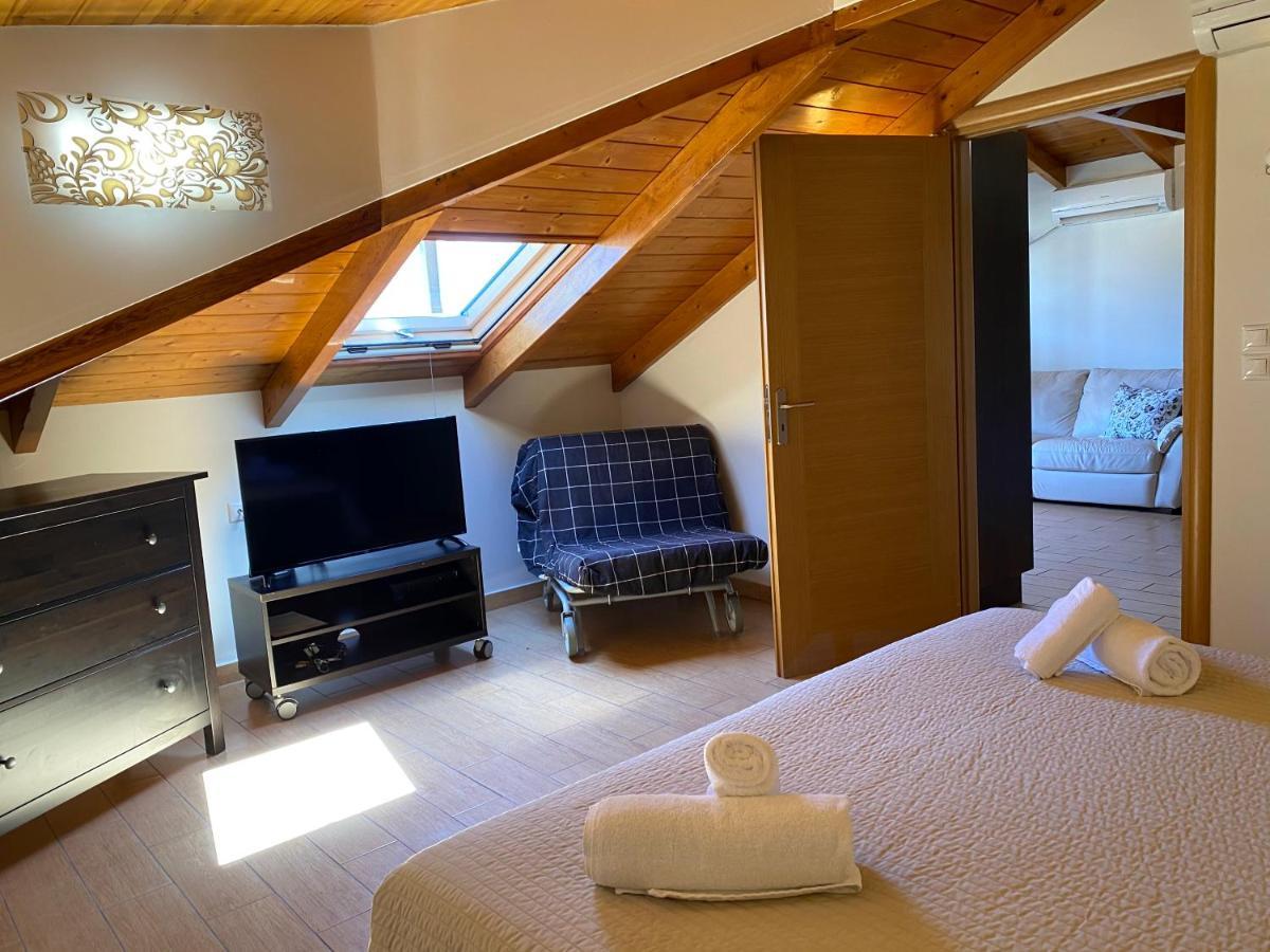 Hotel Odeon Vasiliki  Bagian luar foto