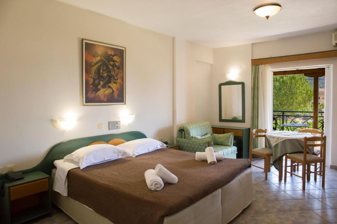 Hotel Odeon Vasiliki  Bagian luar foto