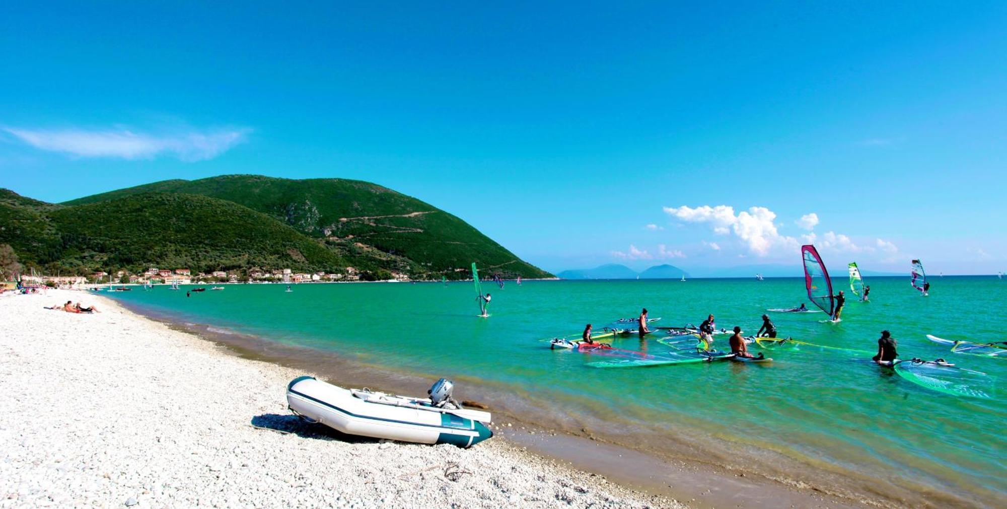 Hotel Odeon Vasiliki  Bagian luar foto
